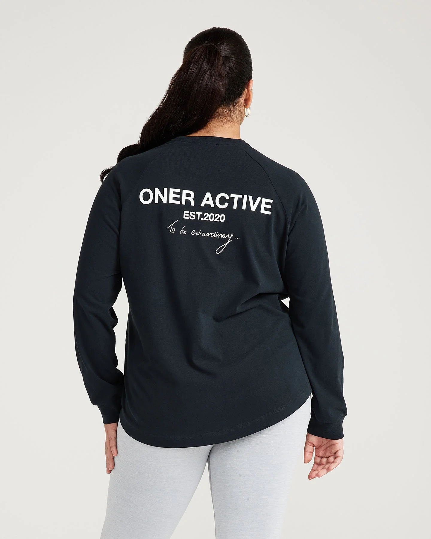 Classic Oversized Long Sleeve Tee | Black - Image 2
