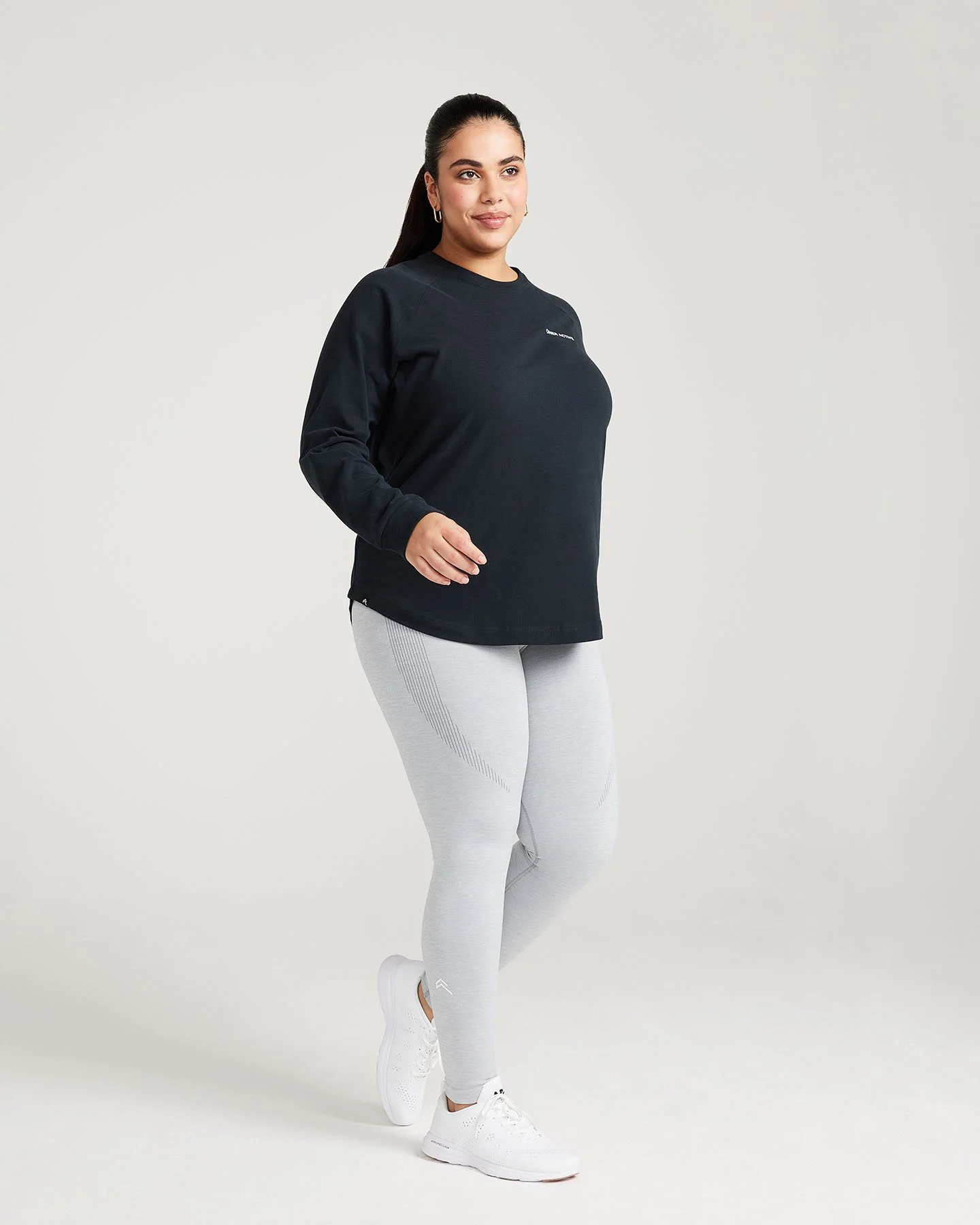 Classic Oversized Long Sleeve Tee | Black - Image 3