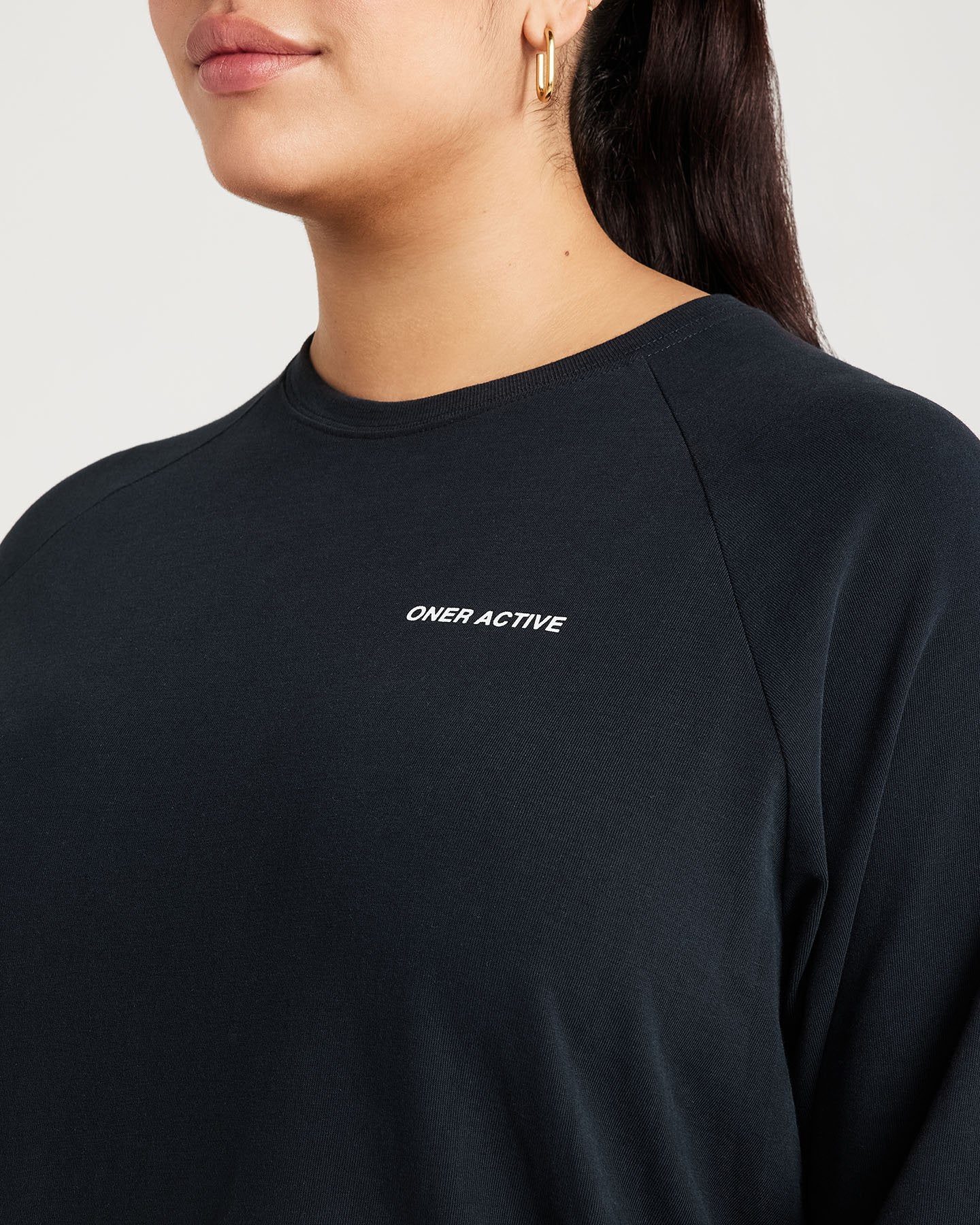 Classic Oversized Long Sleeve Tee | Black - Image 4