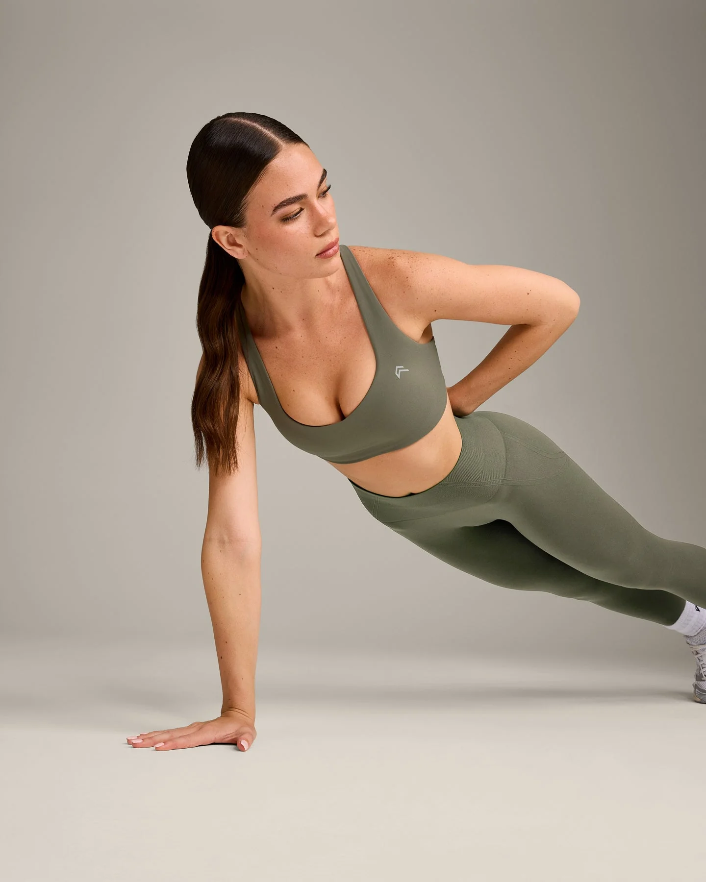 EasyLift™ Cross Back Sports Bra with Grey Logo | Alpine Green - Image 5