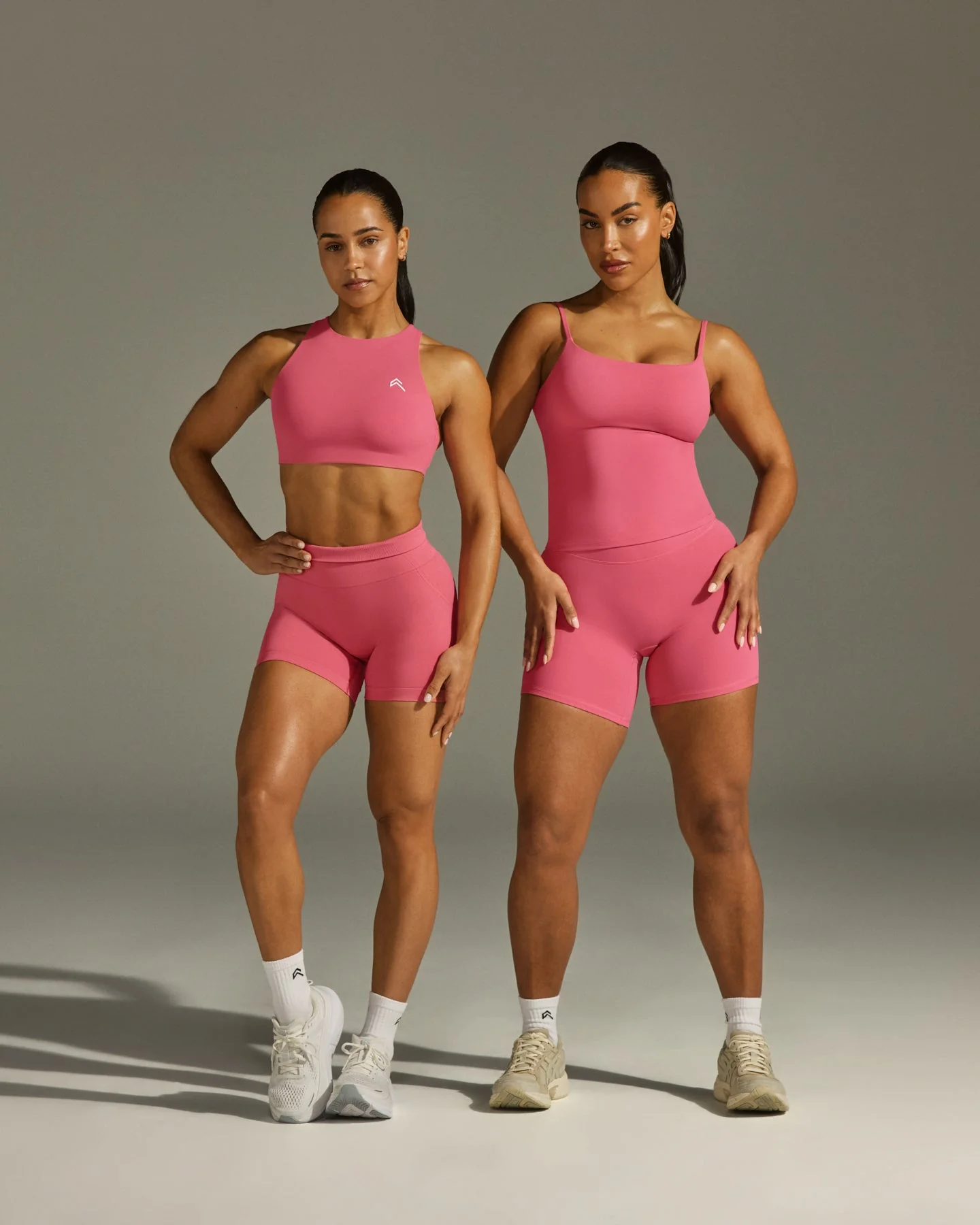 EasyLift™ High Neck Sports Bra with White Logo | Velvet Pink - Image 2
