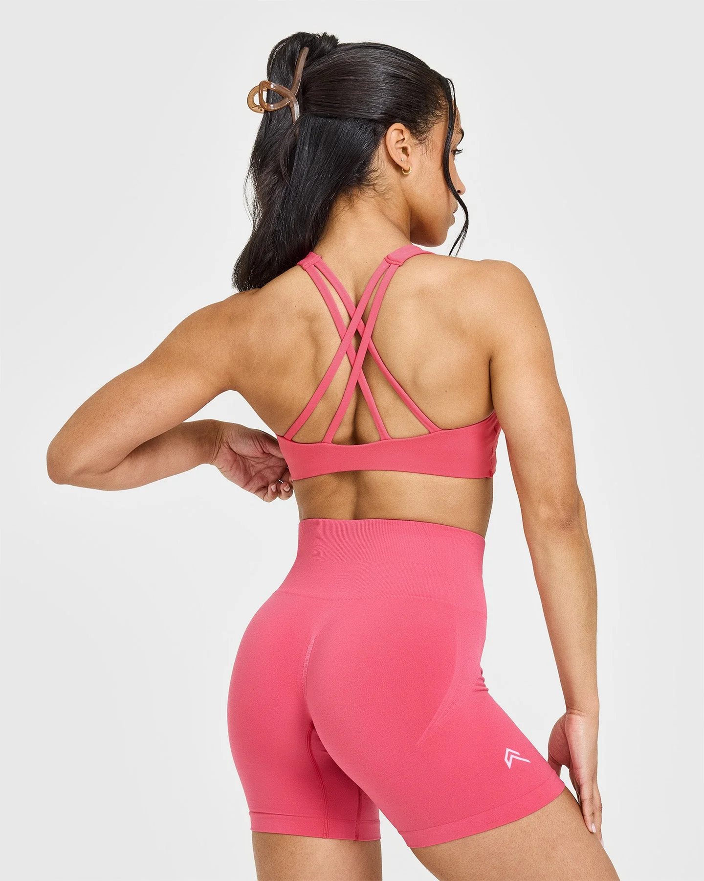 EasyLift™ High Neck Sports Bra with White Logo | Velvet Pink - Image 4