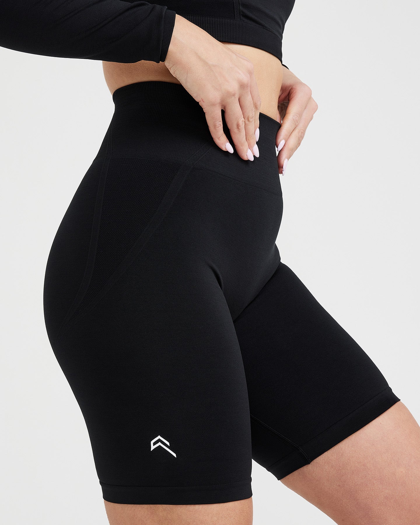 EffortlessLift™ Seamless Cycling Shorts with White Logo | Black - Image 3