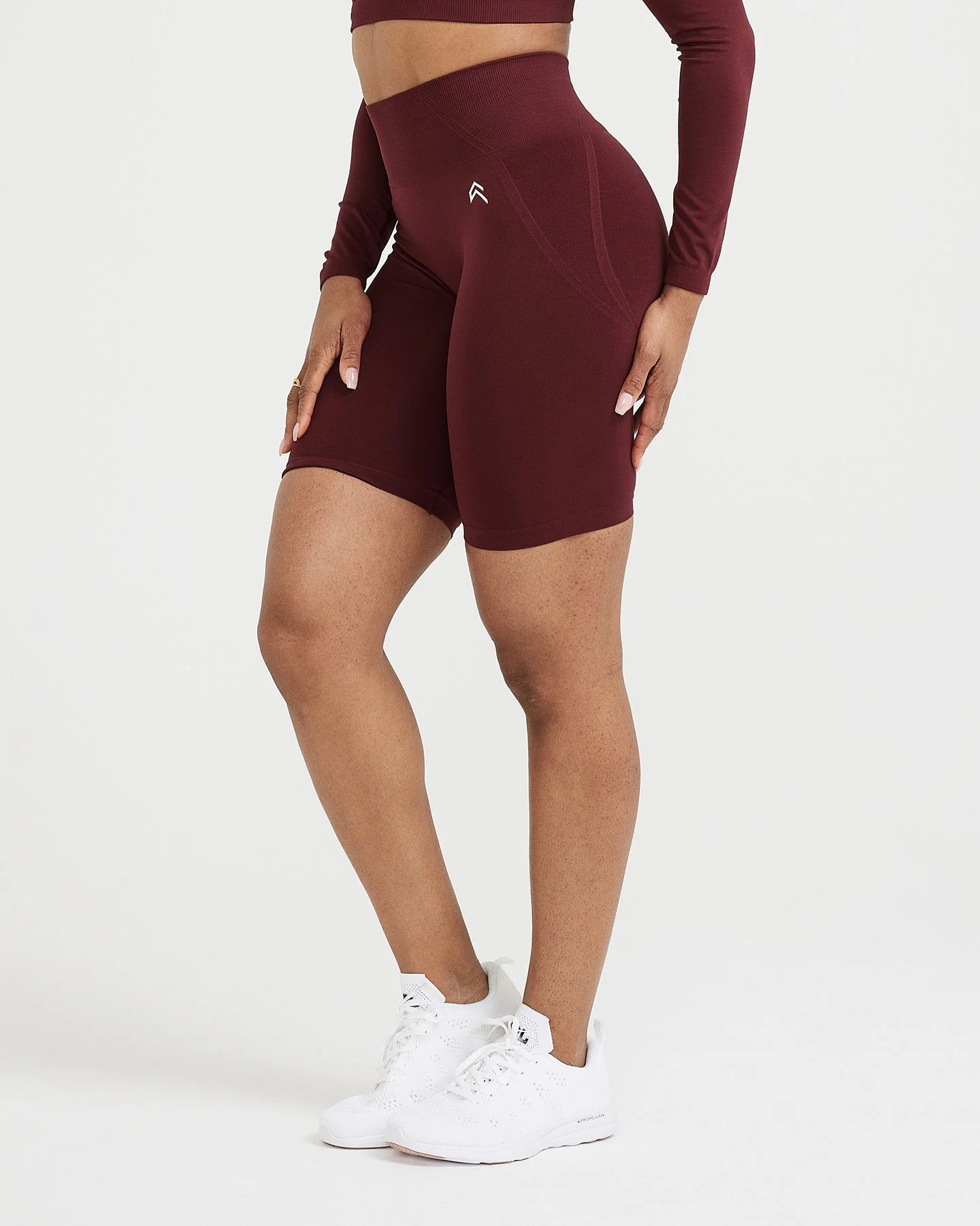 EffortlessLift™ Seamless Cycling Shorts with White Logo | Rosewood - Image 2