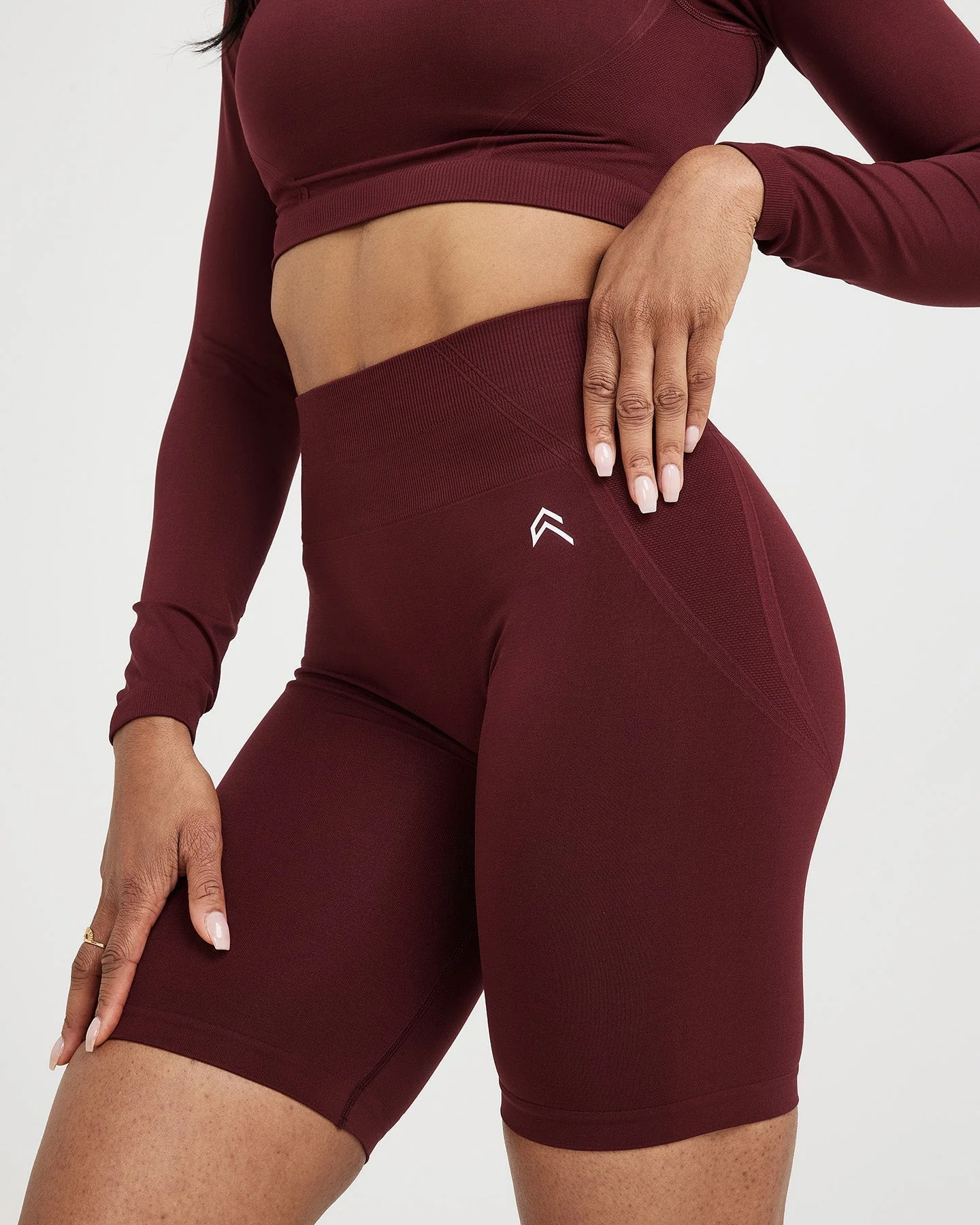 EffortlessLift™ Seamless Cycling Shorts with White Logo | Rosewood - Image 3