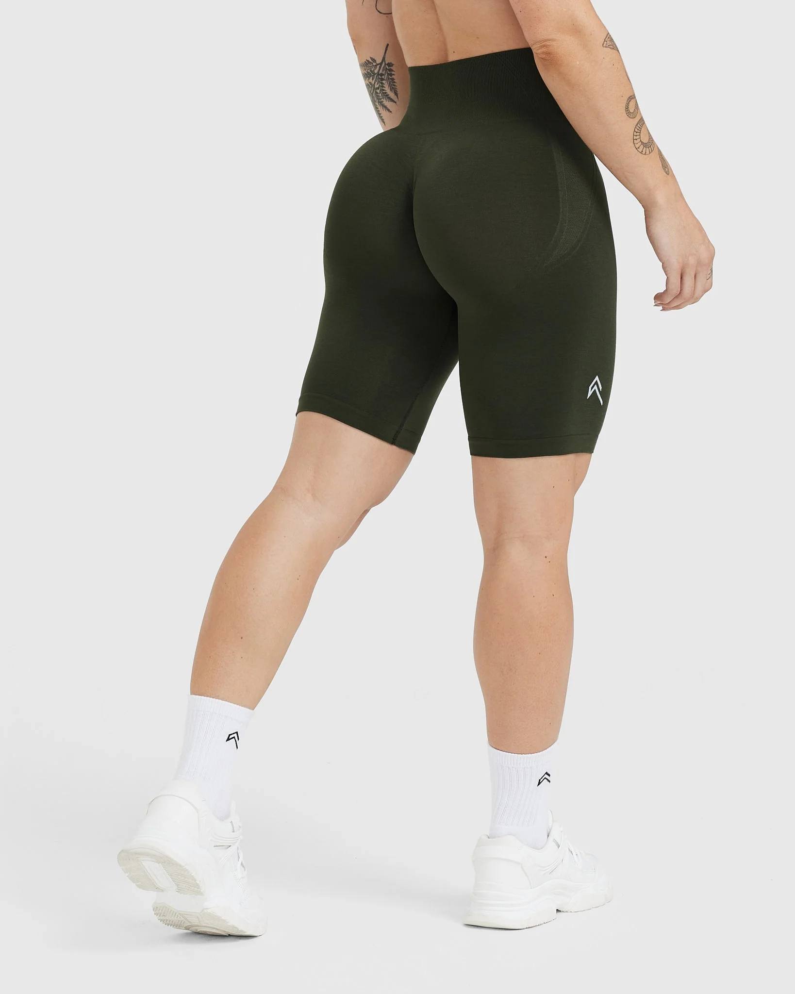 EffortlessLift™ Seamless Cycling Shorts with White Logo | Khaki - Image 2