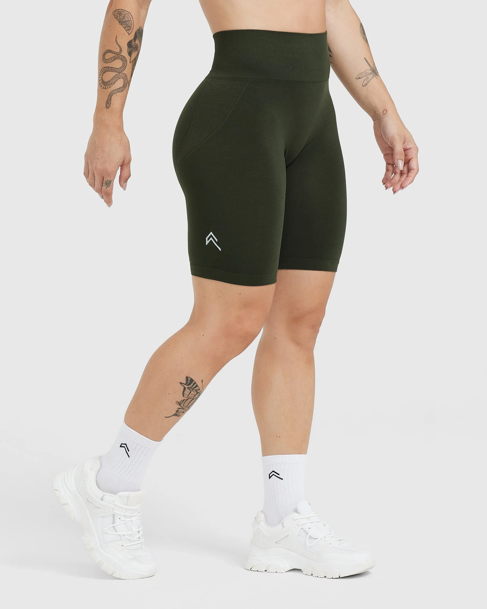 EffortlessLift™ Seamless Cycling Shorts with White Logo | Khaki - Image 3