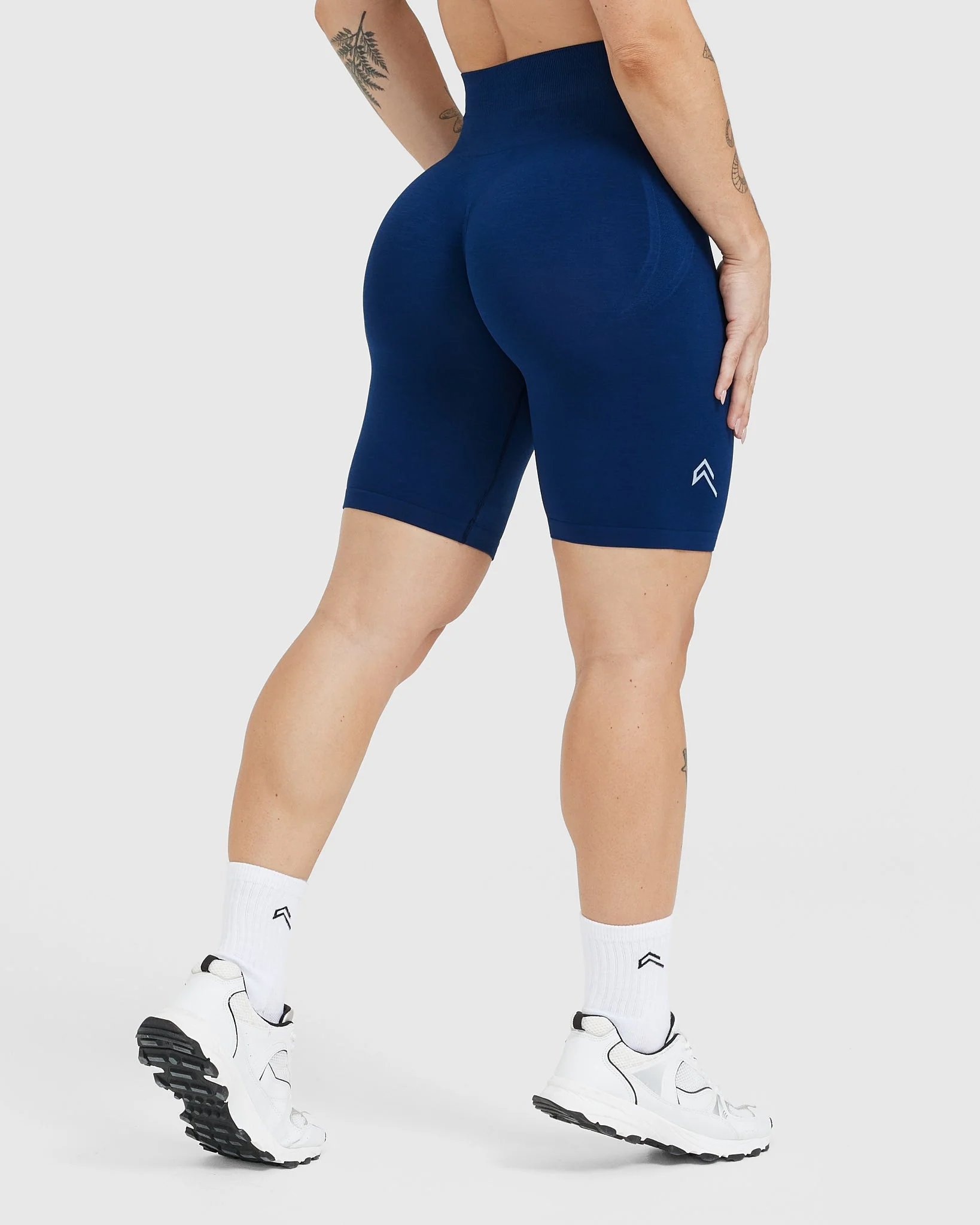 EffortlessLift™ Seamless Cycling Shorts with White Logo | Midnight - Image 2