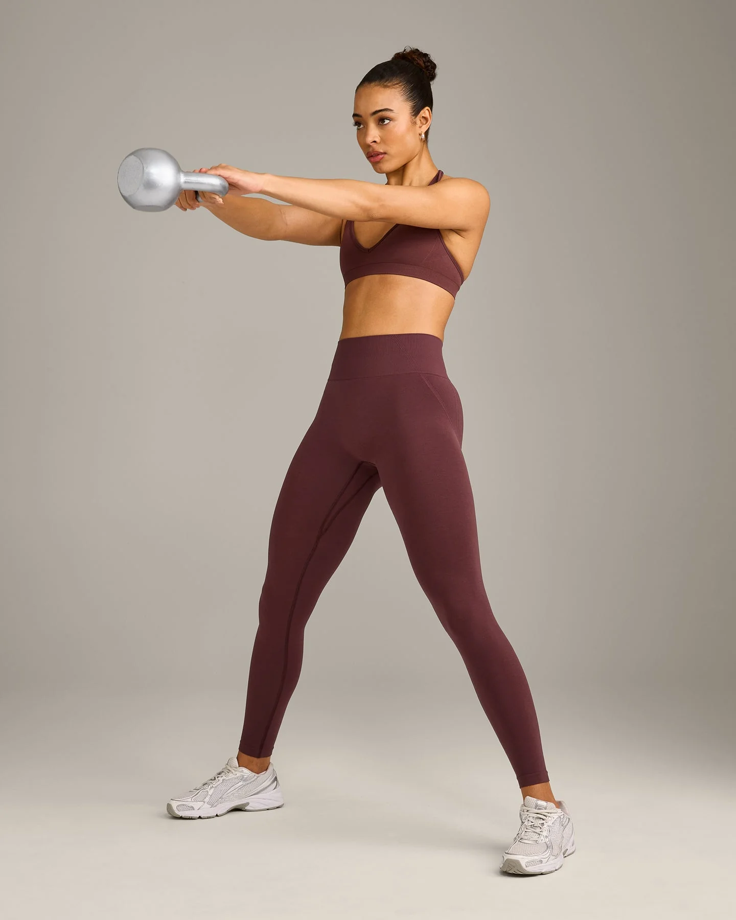 EffortlessLift™ Seamless Leggings with Grey Logo | Velvet Mocha - Image 3