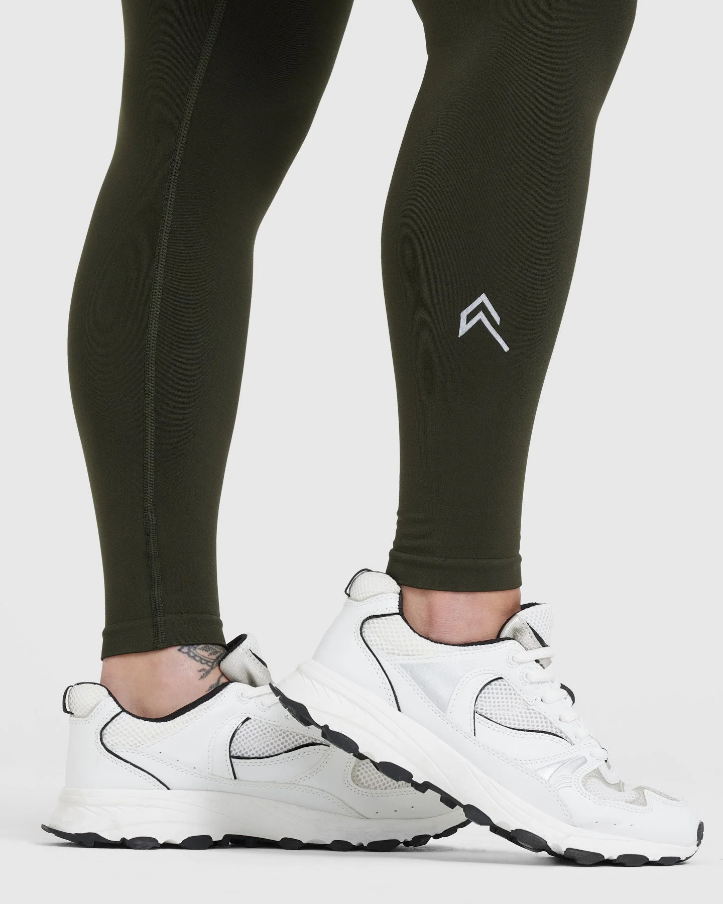 EffortlessLift™ Seamless Leggings with White Logo | Khaki - Image 5
