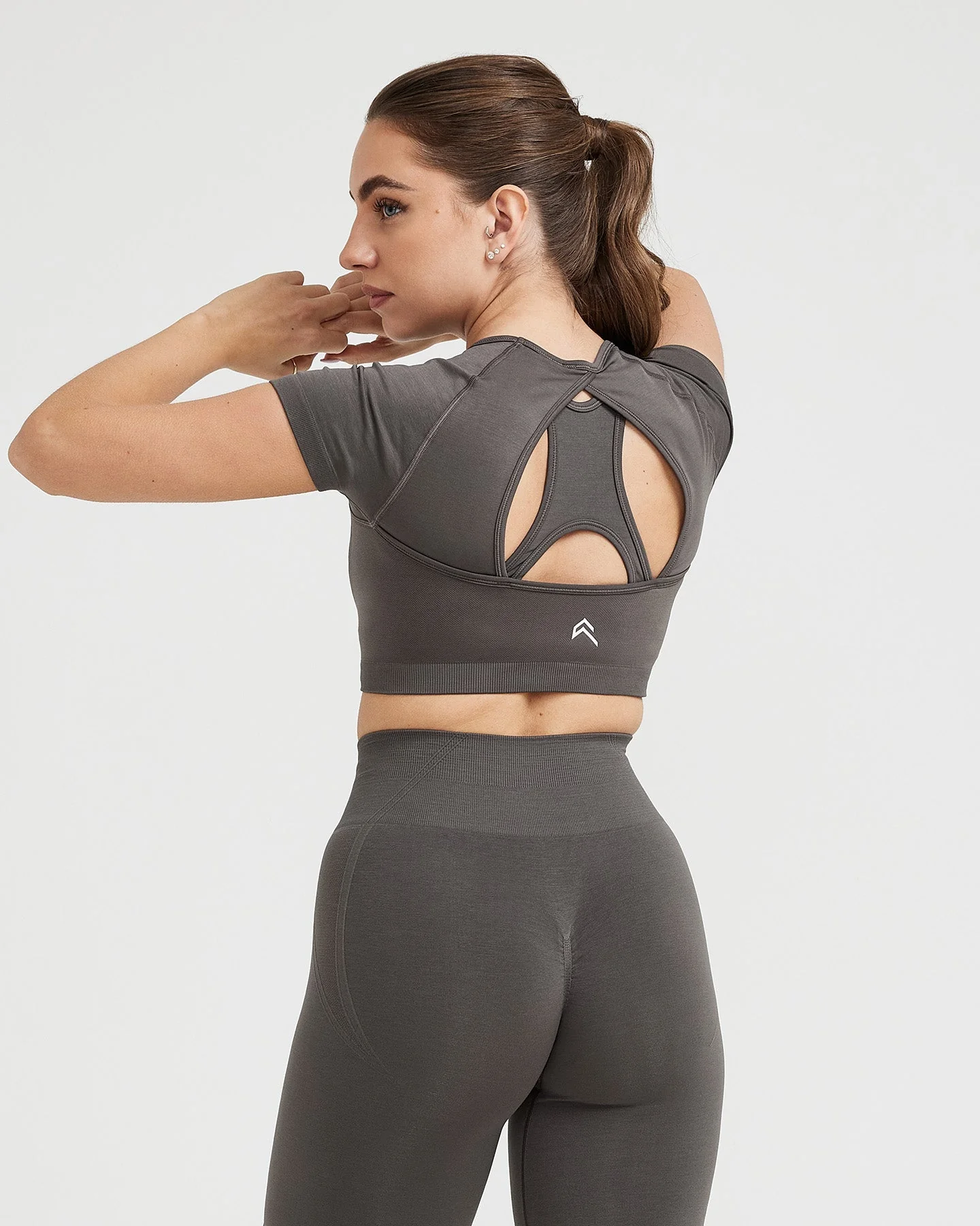 EffortlessLift™ Seamless Short Sleeve Crop Top with White Logo | Deep Taupe - Image 4