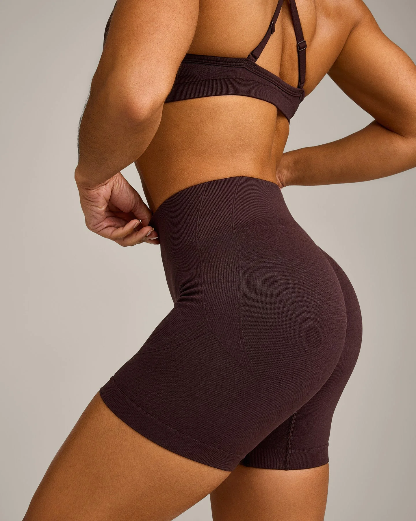 EnhanceLift™ Seamless Shorts with Grey Logo | Plum Brown - Image 4