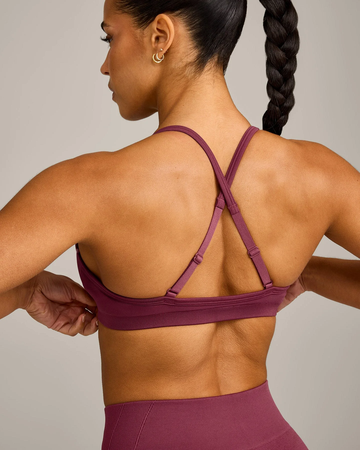 EnhanceLift™ Seamless Strappy Sports Bra with Grey Logo | Burnt Maroon - Image 4