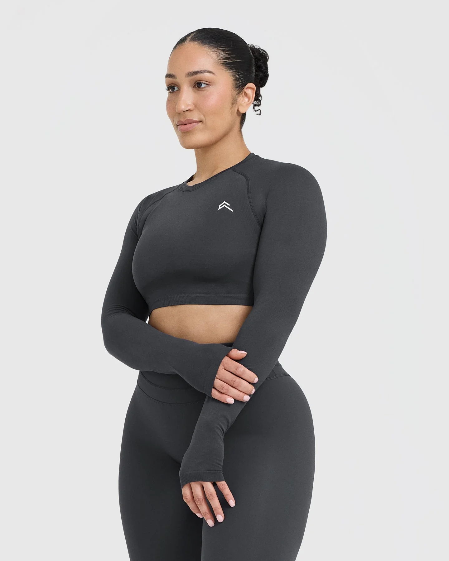 Go To Seamless Fitted Crop Long Sleeve Top | Coal - Image 3