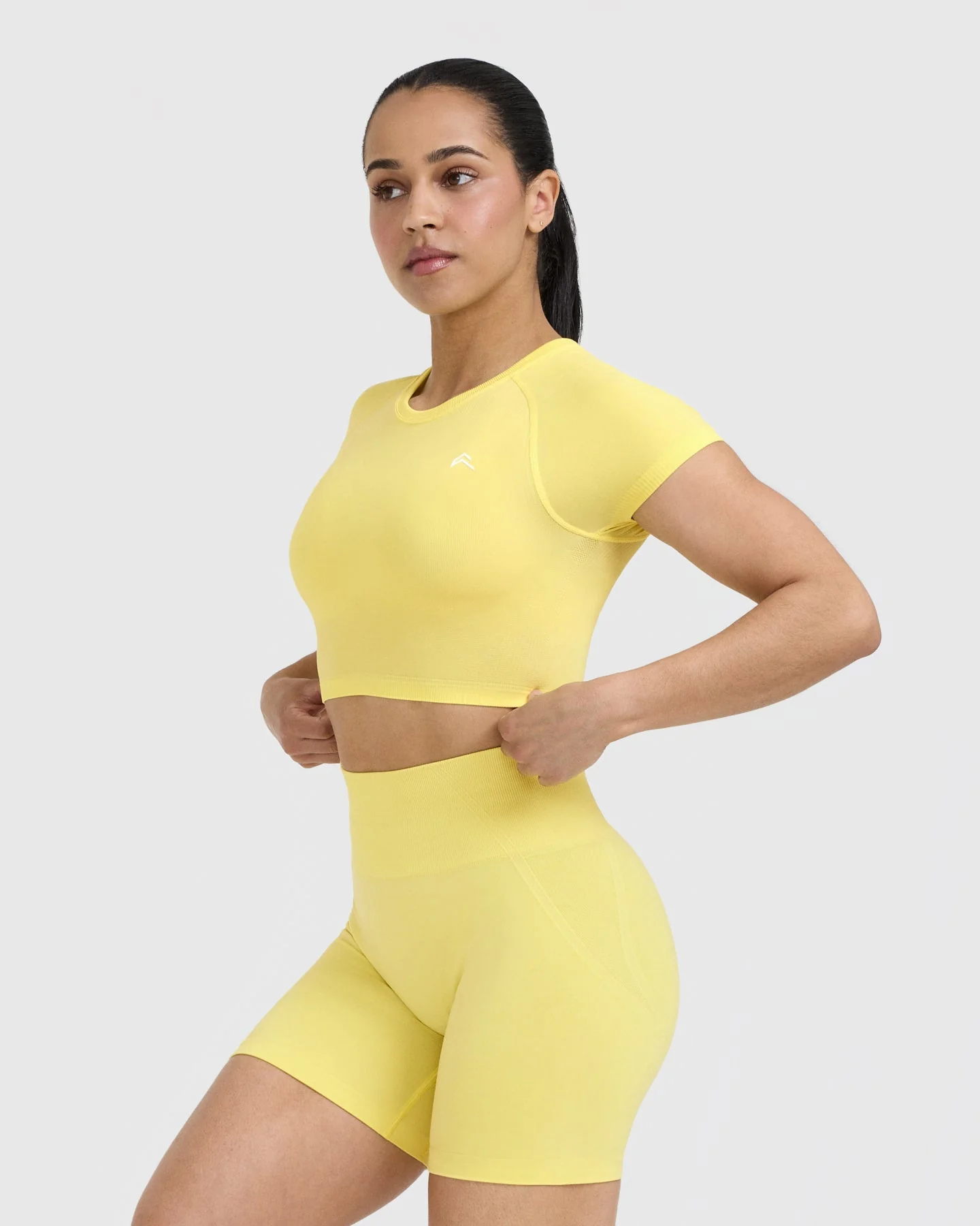 Go To Seamless Fitted Crop Top | Lemon Yellow - Image 3