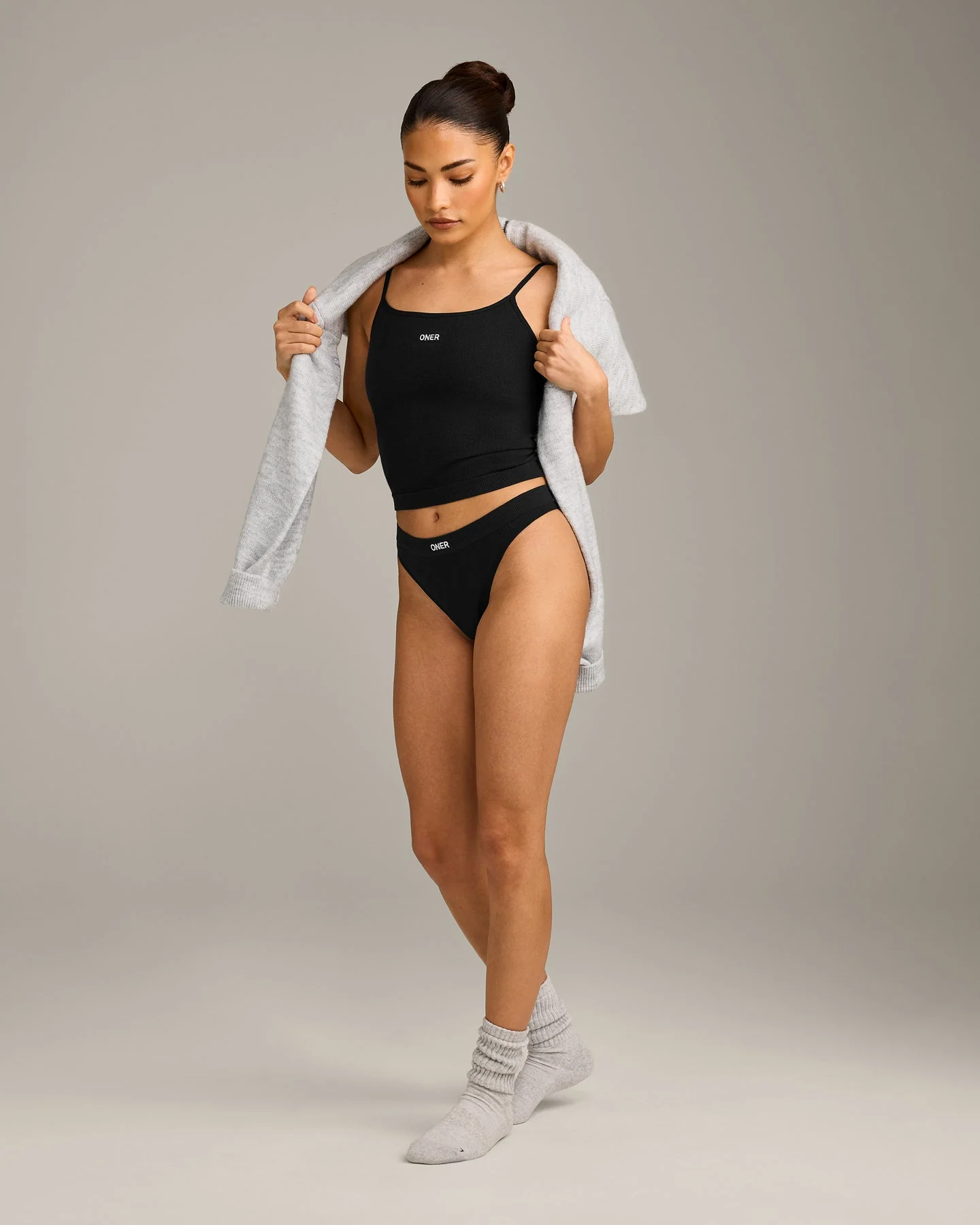 Seamless Strappy Vest | Black - Image 3