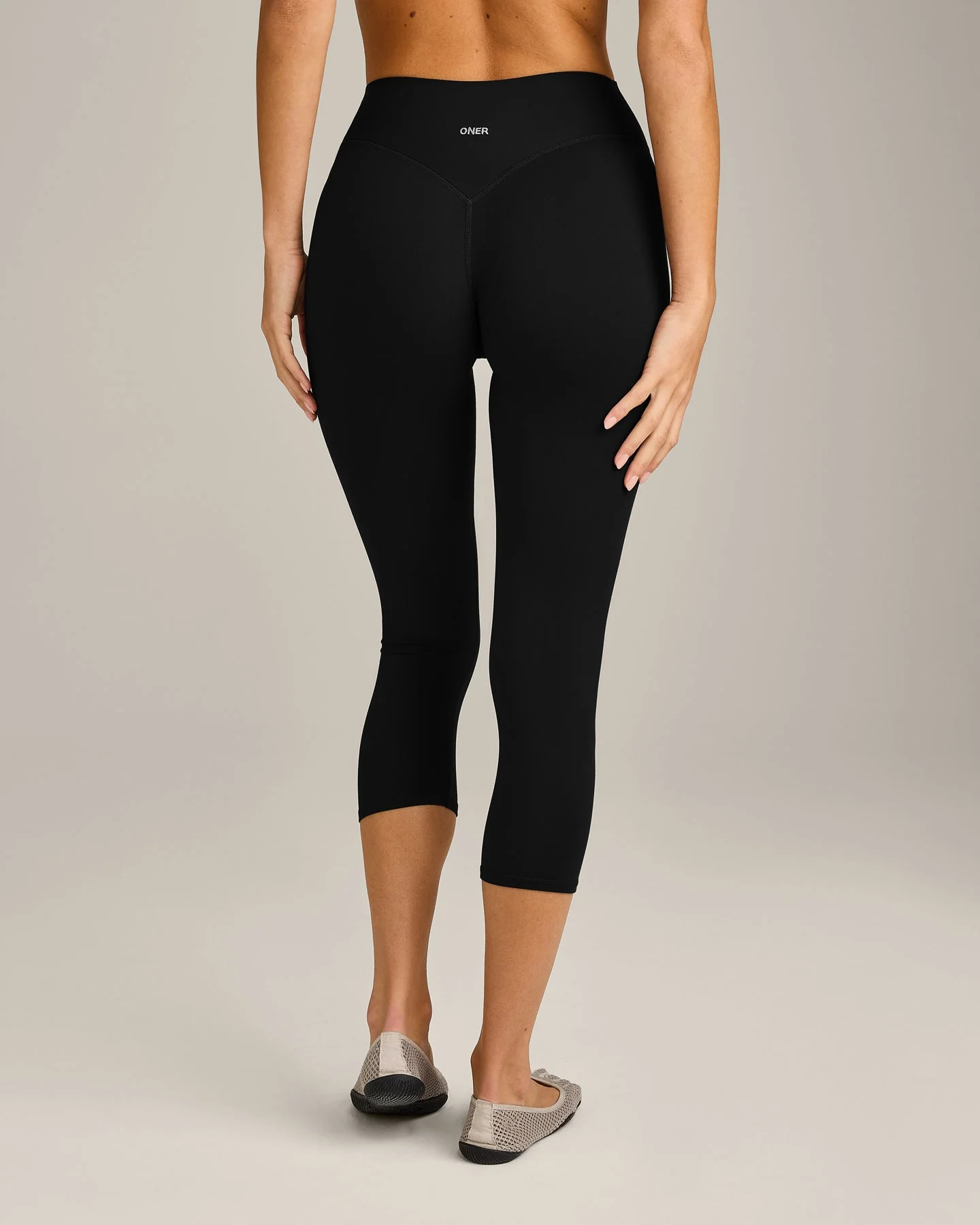 SoftMotion™ 3/4 Length Leggings with Grey Logo | Black